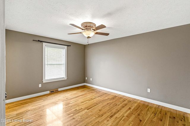 3570 Old Elizabethtown Rd, Hodgenville, KY 42748