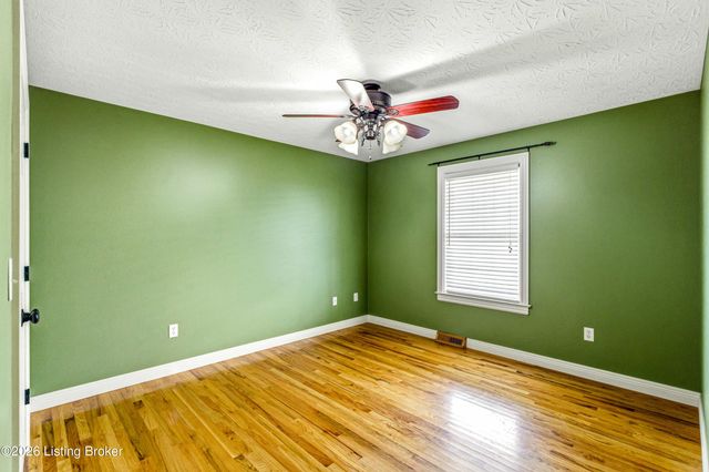 3570 Old Elizabethtown Rd, Hodgenville, KY 42748