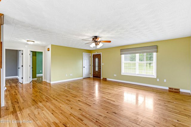 3570 Old Elizabethtown Rd, Hodgenville, KY 42748