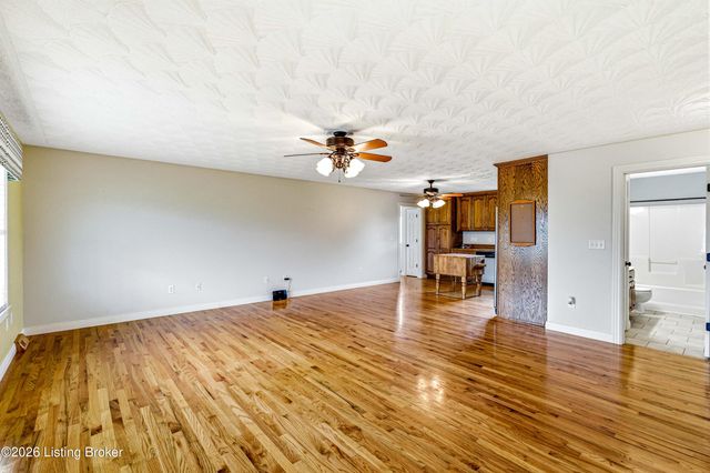 3570 Old Elizabethtown Rd, Hodgenville, KY 42748