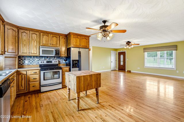 3570 Old Elizabethtown Rd, Hodgenville, KY 42748