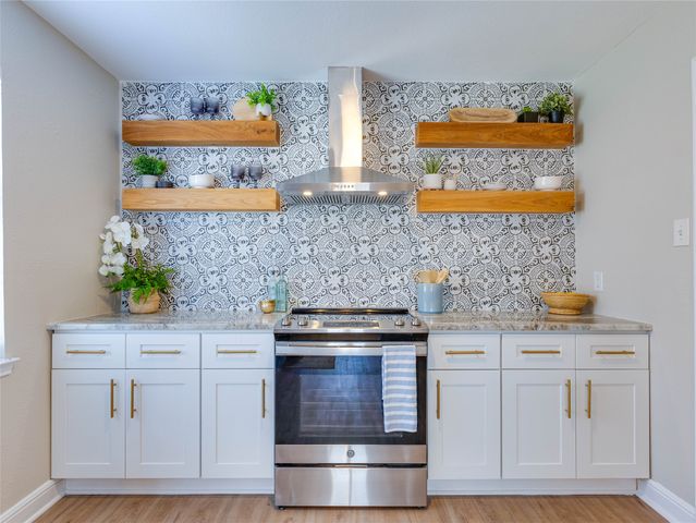 6705 Parkwood Drive, North Richland Hills, TX 76182