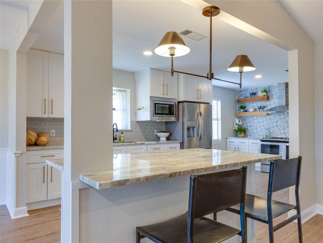 6705 Parkwood Drive, North Richland Hills, TX 76182