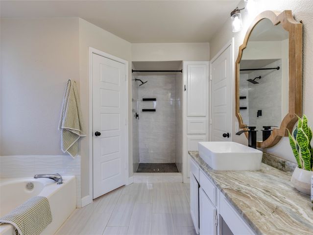 6705 Parkwood Drive, North Richland Hills, TX 76182