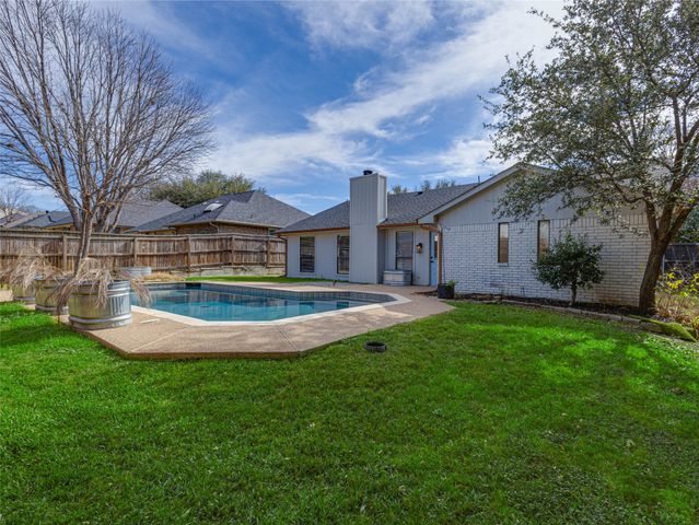 6705 Parkwood Drive, North Richland Hills, TX 76182