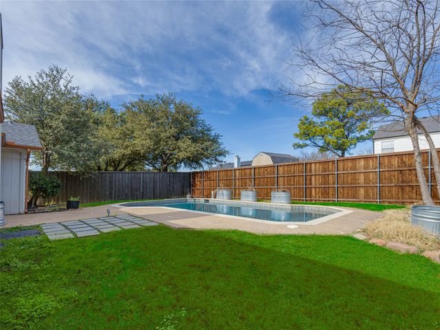 6705 Parkwood Drive, North Richland Hills, TX 76182