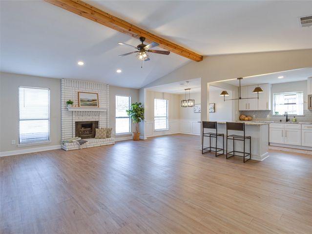 6705 Parkwood Drive, North Richland Hills, TX 76182