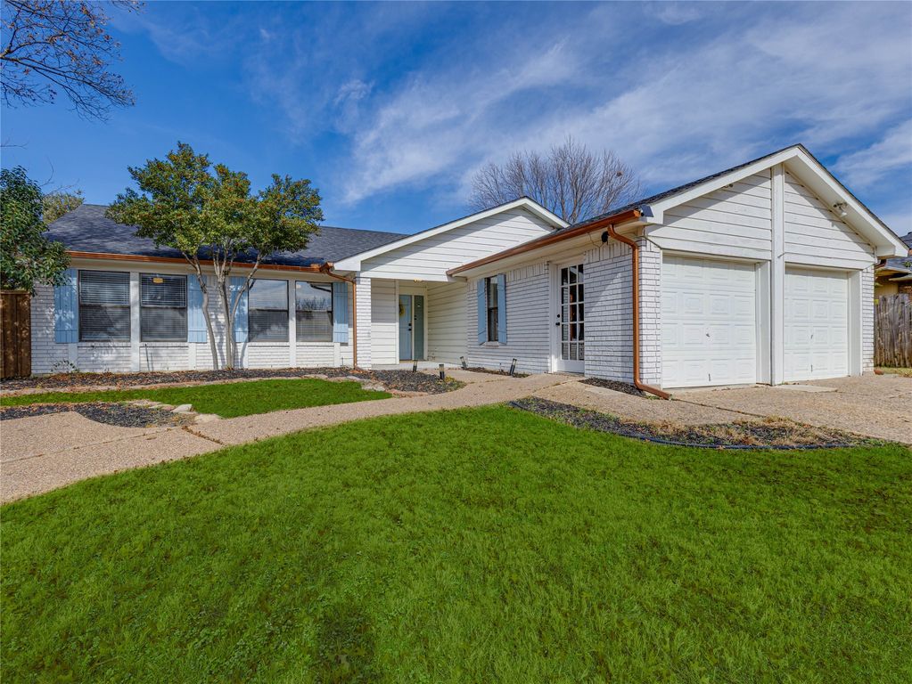 6705 Parkwood Drive, North Richland Hills, TX 76182