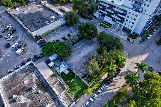 275 NE 18th Street, Miami, FL 33132