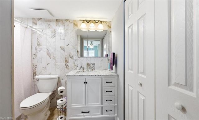 401 Charlemagne BLVD A205, Naples, FL 34112