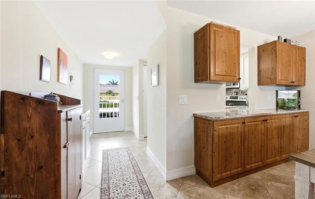 401 Charlemagne BLVD A205, Naples, FL 34112