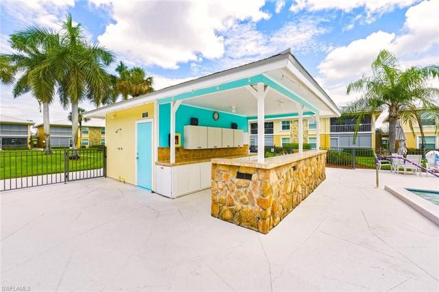 401 Charlemagne BLVD A205, Naples, FL 34112