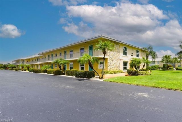 401 Charlemagne BLVD A205, Naples, FL 34112