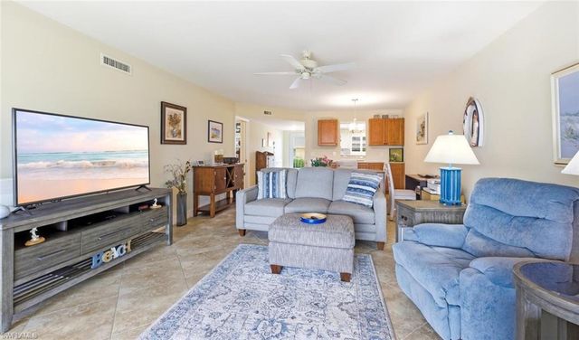401 Charlemagne BLVD A205, Naples, FL 34112