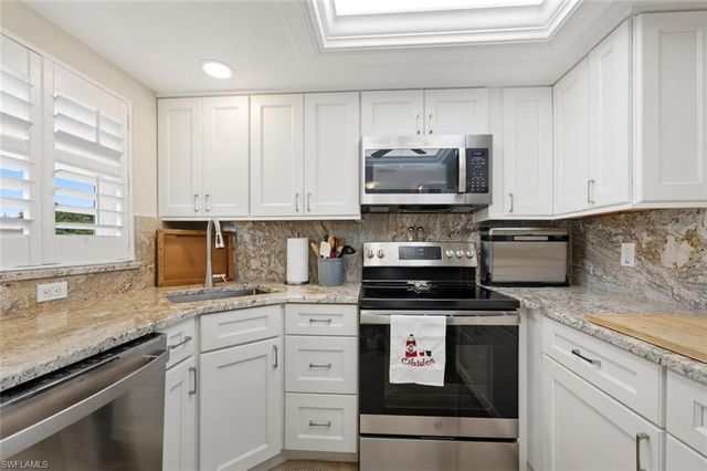 401 Charlemagne BLVD A205, Naples, FL 34112