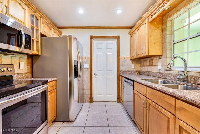 2319 Barcelona AVE, Fort Myers, FL 33905