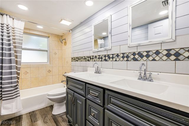 2319 Barcelona AVE, Fort Myers, FL 33905