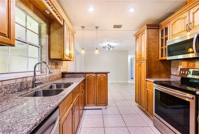 2319 Barcelona AVE, Fort Myers, FL 33905