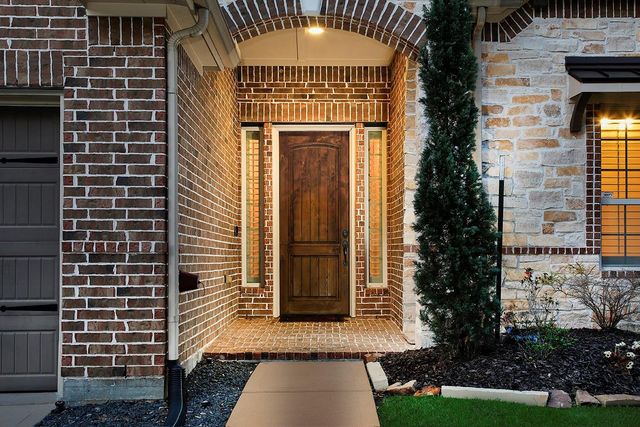 18 Chase Mills Place, Tomball, TX 77375