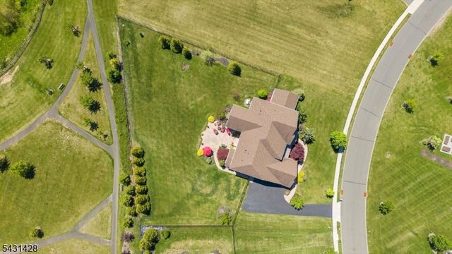 4 Jacob Ct, Raritan Twp., NJ 08822