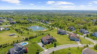 4 Jacob Ct, Raritan Twp., NJ 08822