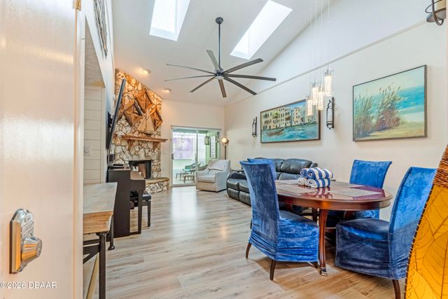 955 Grayling Ct Apt B, Port Orange, FL 32127