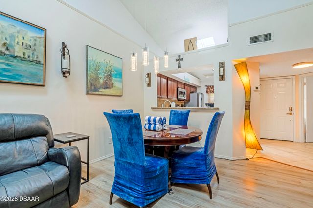 955 Grayling Ct Apt B, Port Orange, FL 32127