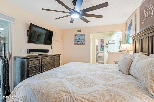 955 Grayling Ct Apt B, Port Orange, FL 32127