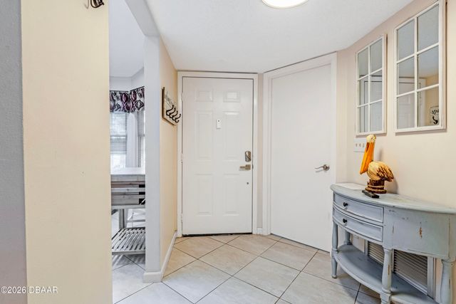 955 Grayling Ct Apt B, Port Orange, FL 32127