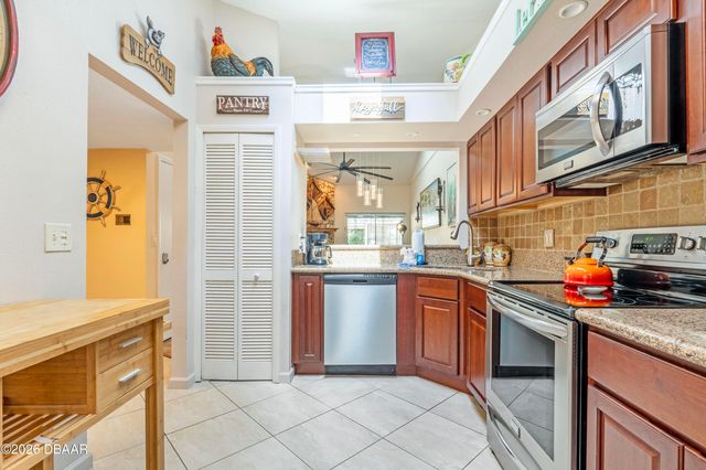 955 Grayling Ct Apt B, Port Orange, FL 32127