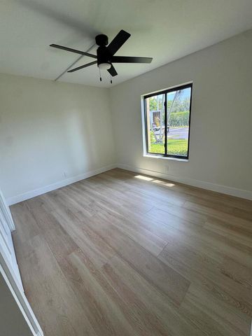 629 Sea Pine Way C1, Greenacres, FL 33415