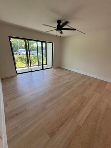 629 Sea Pine Way C1, Greenacres, FL 33415