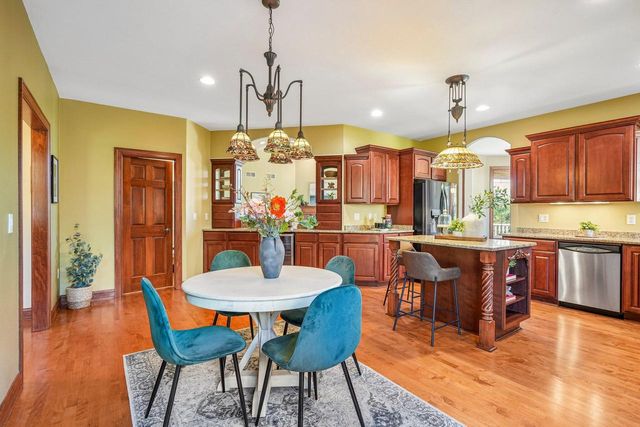 443 Minors DRIVE, Mukwonago, WI 53149
