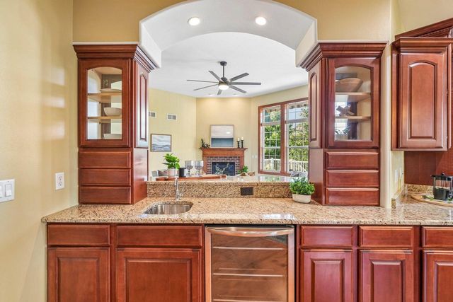 443 Minors DRIVE, Mukwonago, WI 53149