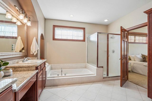 443 Minors DRIVE, Mukwonago, WI 53149