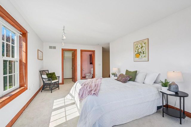 443 Minors DRIVE, Mukwonago, WI 53149