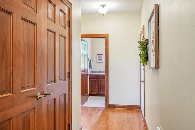 443 Minors DRIVE, Mukwonago, WI 53149