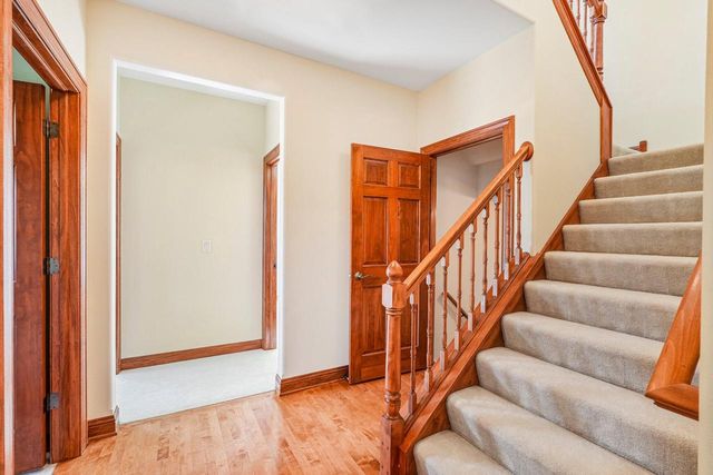 443 Minors DRIVE, Mukwonago, WI 53149