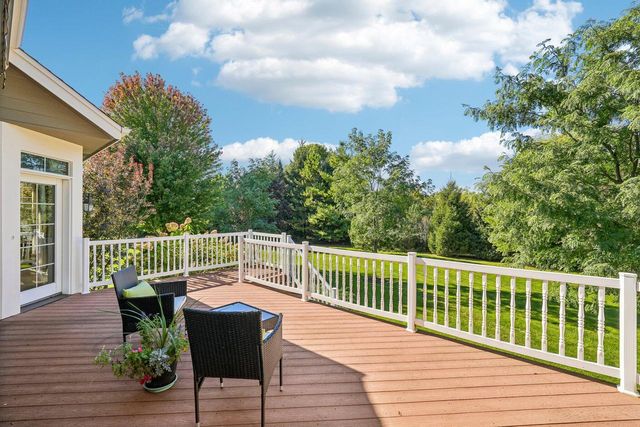 443 Minors DRIVE, Mukwonago, WI 53149