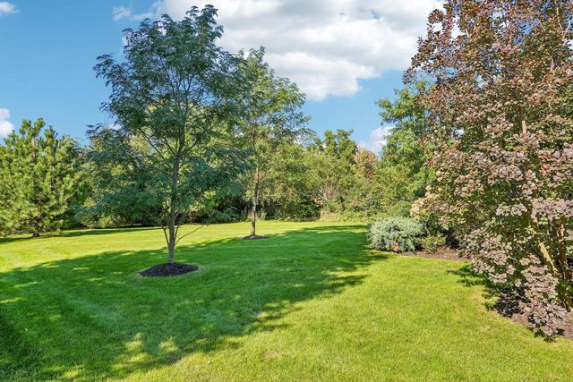 443 Minors DRIVE, Mukwonago, WI 53149