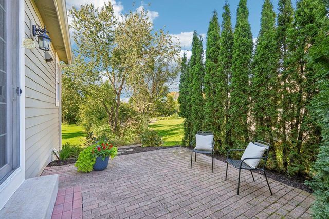 443 Minors DRIVE, Mukwonago, WI 53149