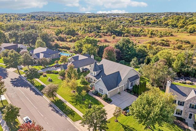 443 Minors DRIVE, Mukwonago, WI 53149