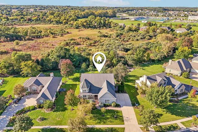 443 Minors DRIVE, Mukwonago, WI 53149