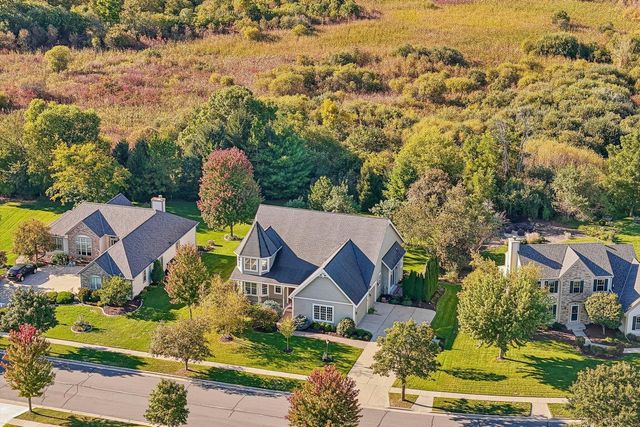 443 Minors DRIVE, Mukwonago, WI 53149