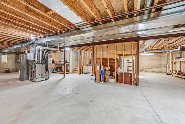 443 Minors DRIVE, Mukwonago, WI 53149