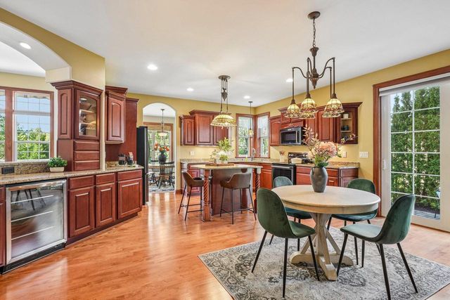 443 Minors DRIVE, Mukwonago, WI 53149