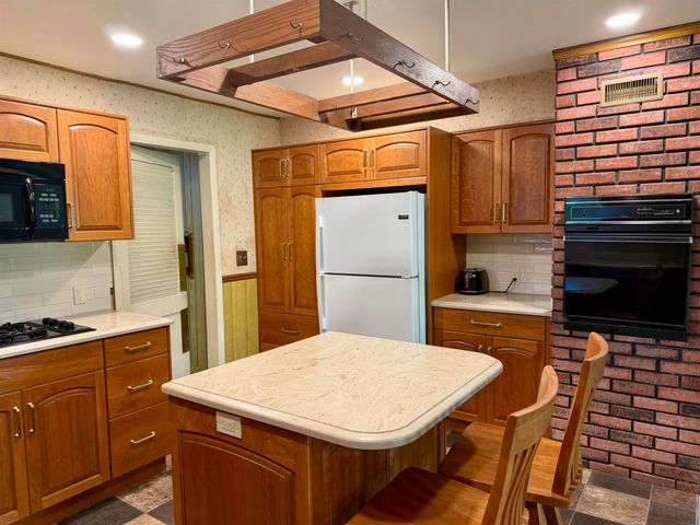 1400 Wetters Road, Kawkawlin, MI 48631
