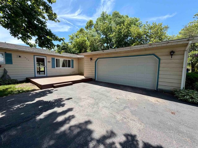 1400 Wetters Road, Kawkawlin, MI 48631