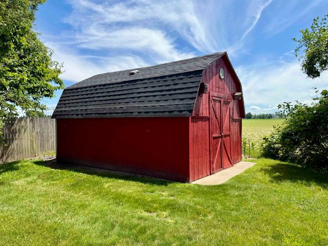 1400 Wetters Road, Kawkawlin, MI 48631