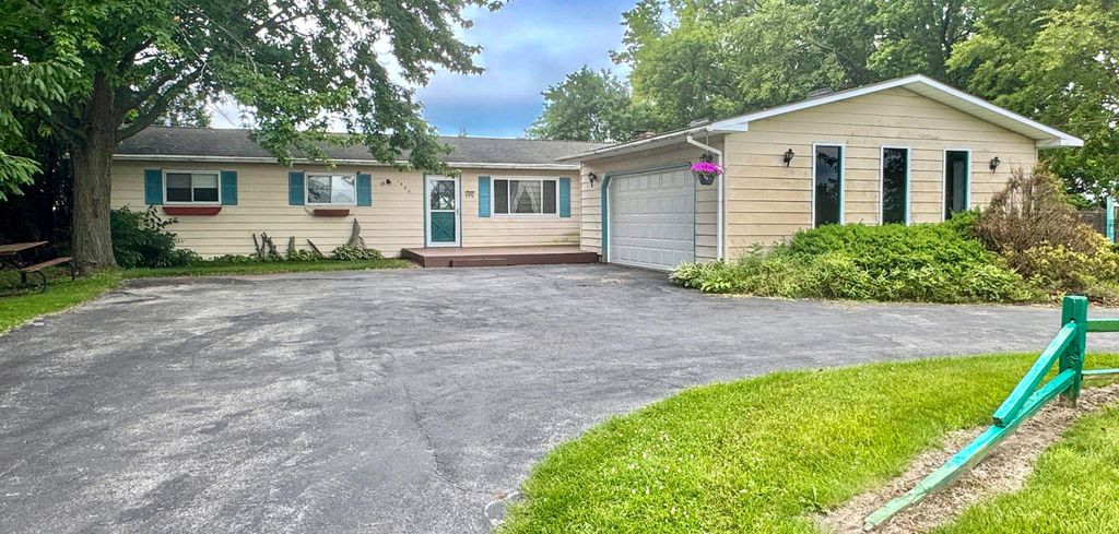 1400 Wetters Road, Kawkawlin, MI 48631